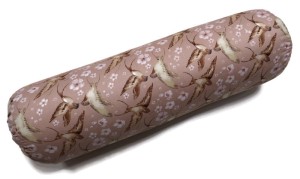 WAŁEK DO JOGI 20x70 z łuską gryki Bolster Beżowe jaskółki