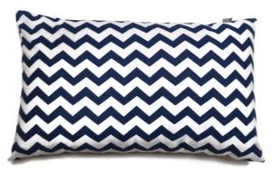 Poduszka z łuską gryki 30x50cm z poszewką CHEVRON GRANATOWY